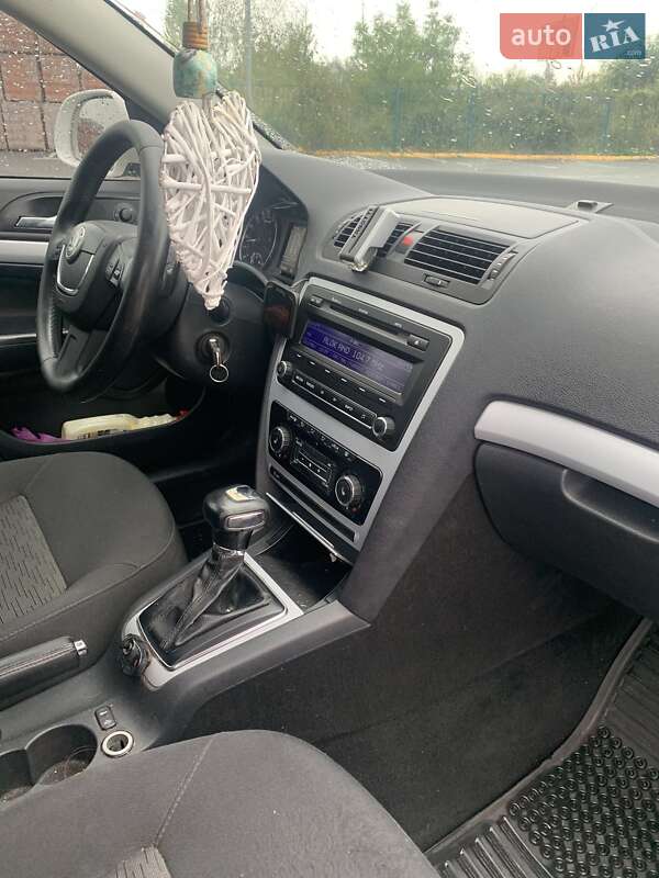 Универсал Skoda Octavia 2011 в Ужгороде