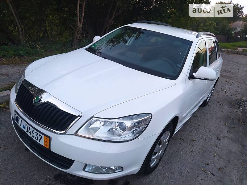 Універсал Skoda Octavia 2011 в Черкасах