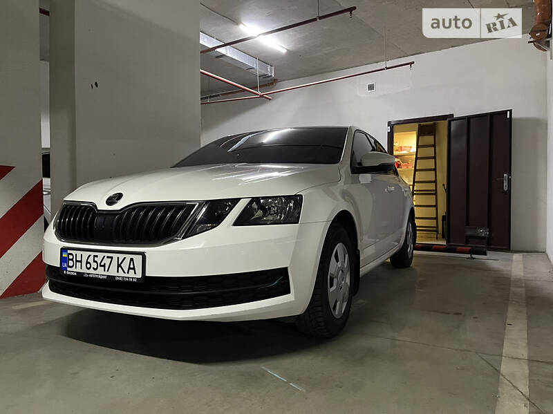 Лифтбек Skoda Octavia 2019 в Одессе