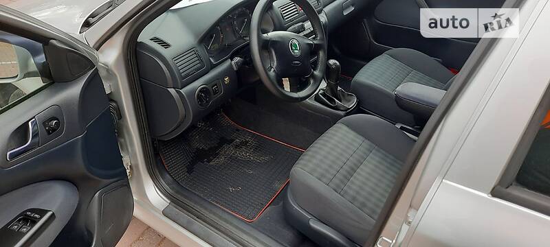 Универсал Skoda Octavia 2003 в Луцке