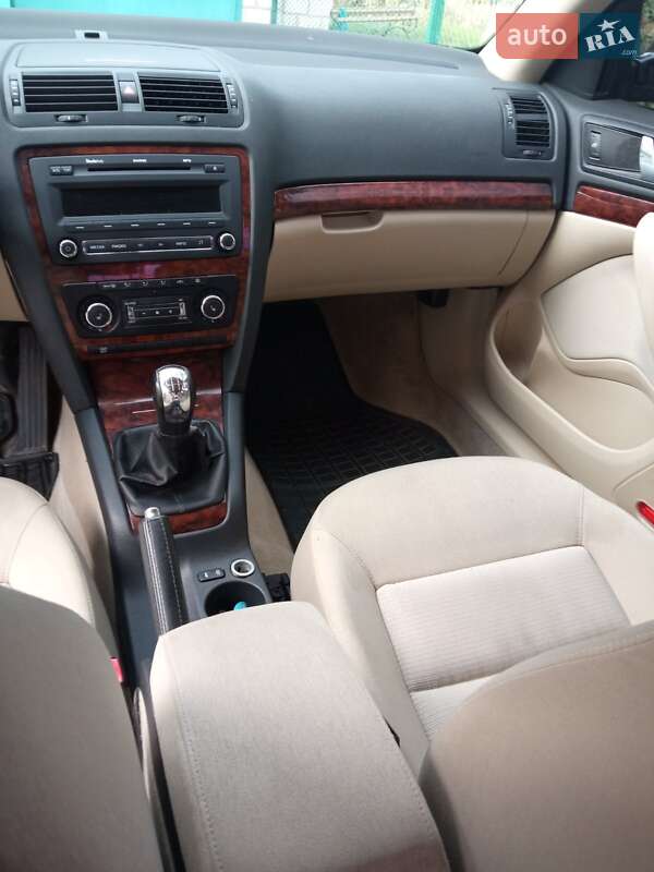 Лифтбек Skoda Octavia 2009 в Смеле фото 14 Лифтбек Skoda Octavia 2009 в Смеле