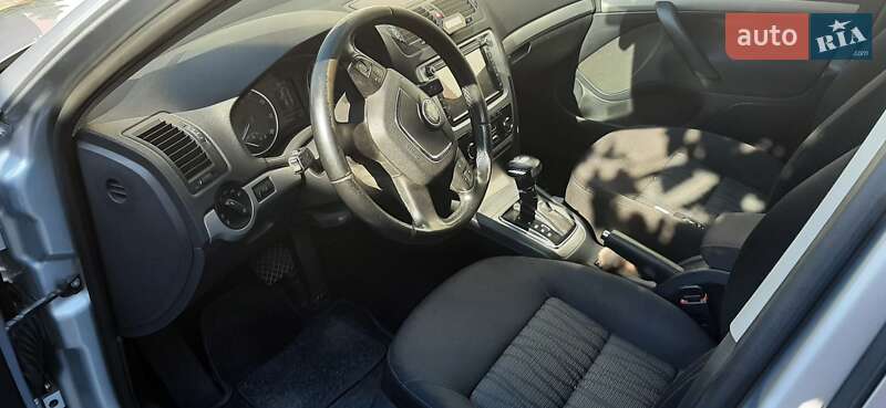 Лифтбек Skoda Octavia 2012 в Кропивницком