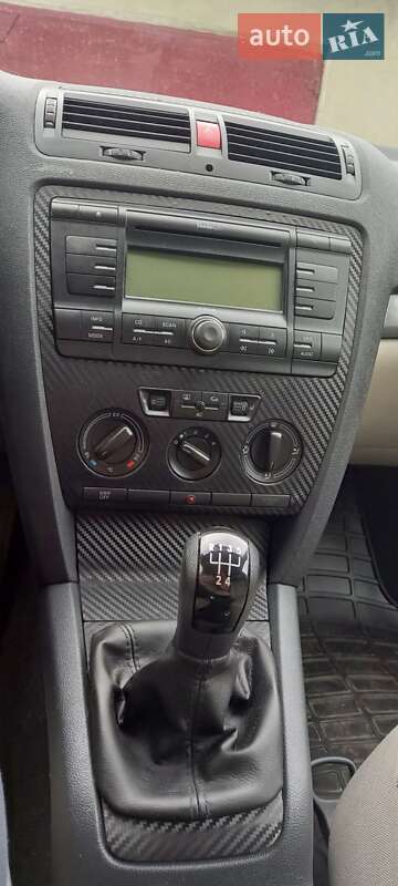 Лифтбек Skoda Octavia 2006 в Яремче