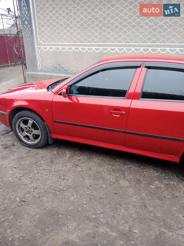 Лифтбек Skoda Octavia 2008 в Саврани