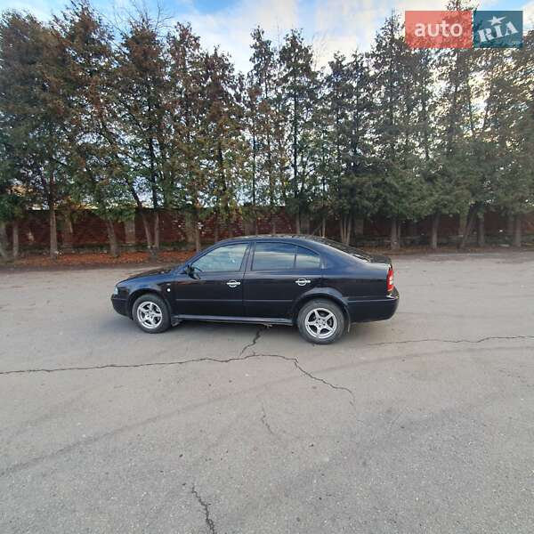 Ліфтбек Skoda Octavia 2003 в Ужгороді