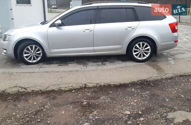 Универсал Skoda Octavia 2013 в Ужгороде