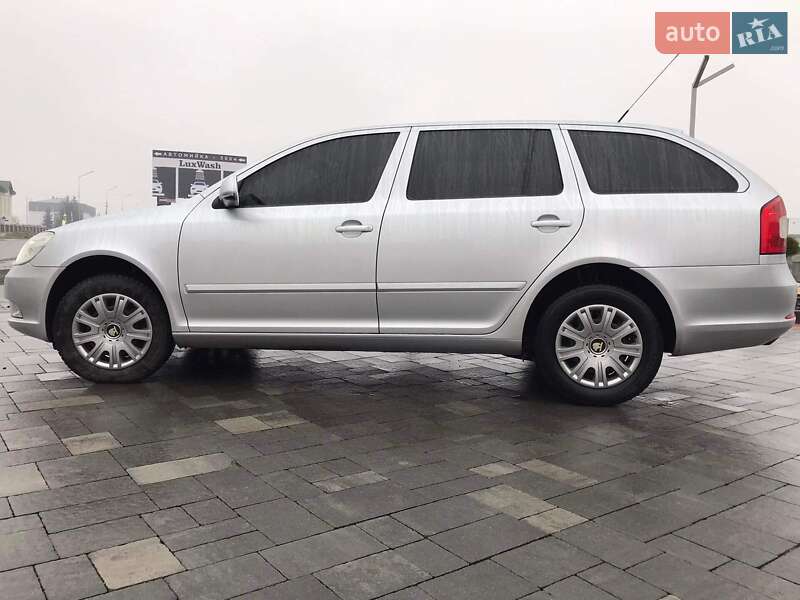 Універсал Skoda Octavia 2010 в Хусті