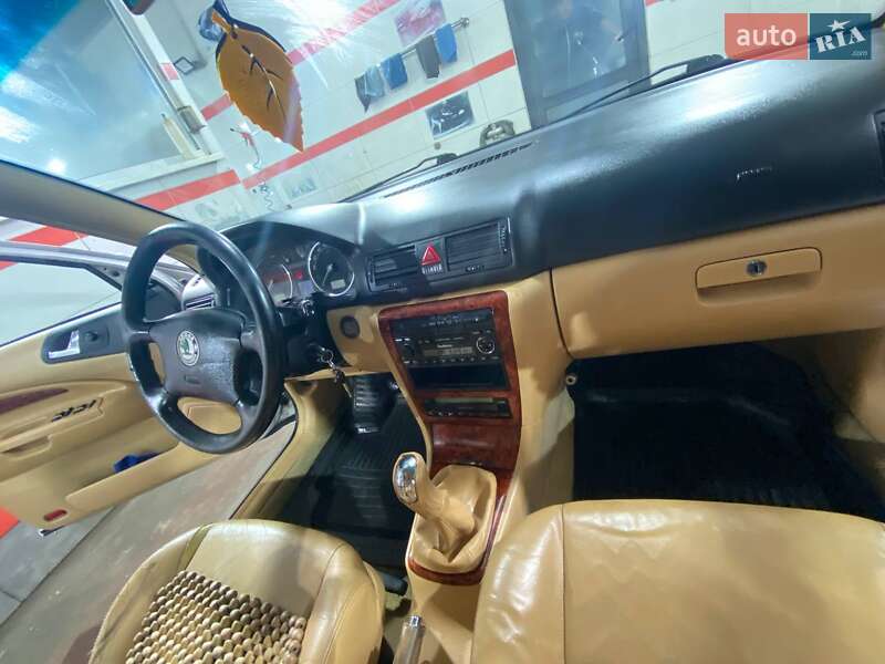 Ліфтбек Skoda Octavia 2000 в Львові