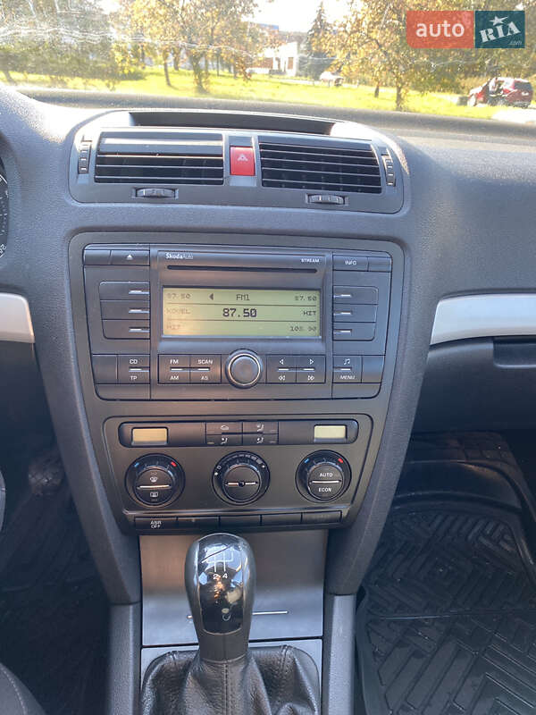 Універсал Skoda Octavia 2006 в Луцьку