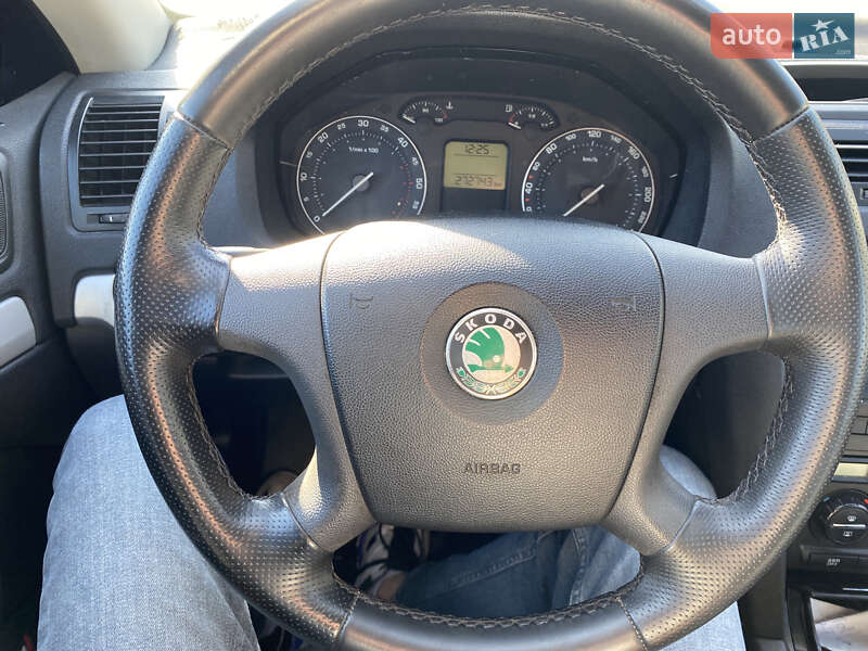 Універсал Skoda Octavia 2006 в Луцьку