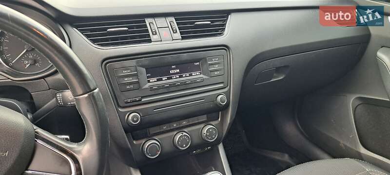Лифтбек Skoda Octavia 2014 в Киеве фото 17 Лифтбек Skoda Octavia 2014 в Киеве