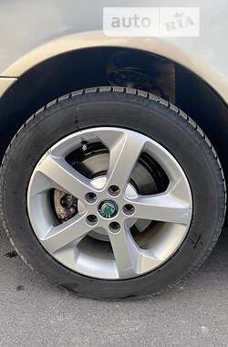 Лифтбек Skoda Octavia 2005 в 