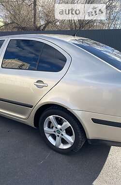 Лифтбек Skoda Octavia 2005 в 