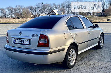 Лифтбек Skoda Octavia 2005 в 