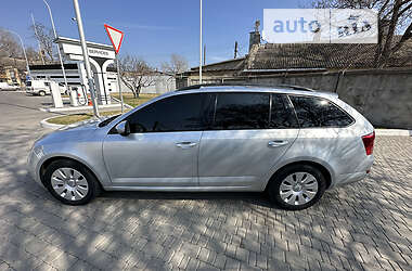 Універсал Skoda Octavia 2013 в Одесі