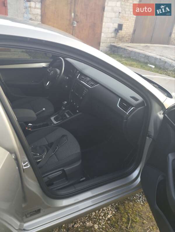 Лифтбек Skoda Octavia 2017 в Вольнянске фото 31 Лифтбек Skoda Octavia 2017 в Вольнянске