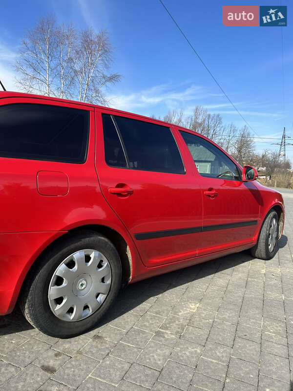 Універсал Skoda Octavia 2013 в Долині