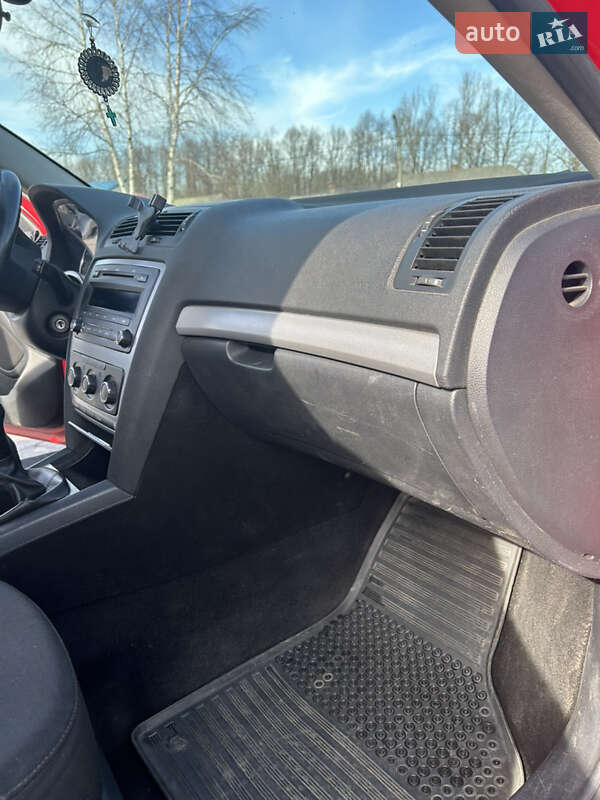 Універсал Skoda Octavia 2013 в Долині