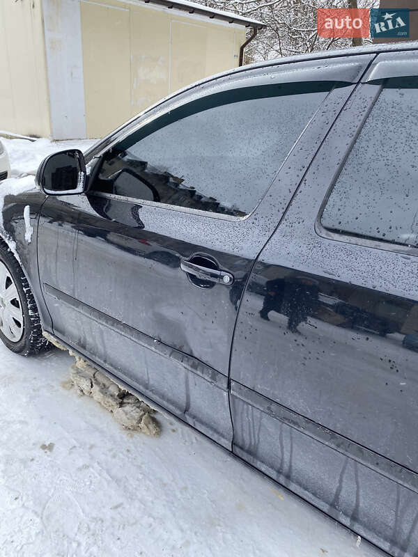 Лифтбек Skoda Octavia 2011 в Львове