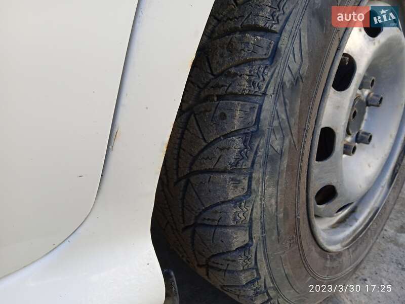 Лифтбек Skoda Octavia 2003 в Путиле