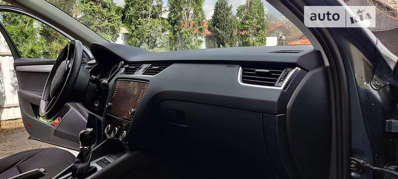 Універсал Skoda Octavia 2017 в Новояворівську