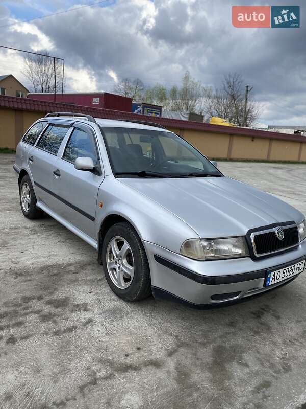 Универсал Skoda Octavia 2000 в Иршаве