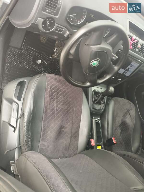 Лифтбек Skoda Octavia 2011 в Долине