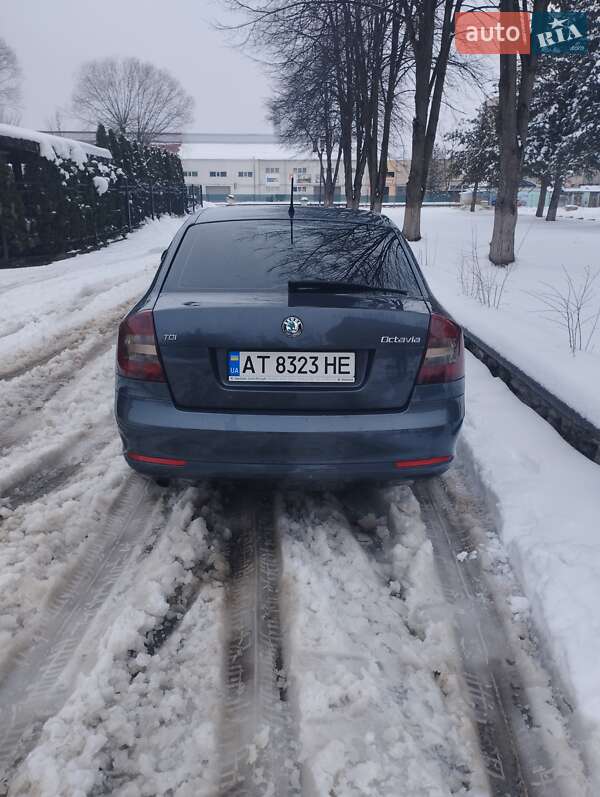 Лифтбек Skoda Octavia 2011 в Долине