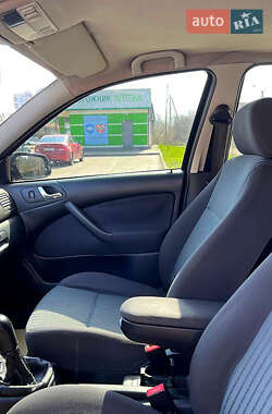 Лифтбек Skoda Octavia 2004 в 