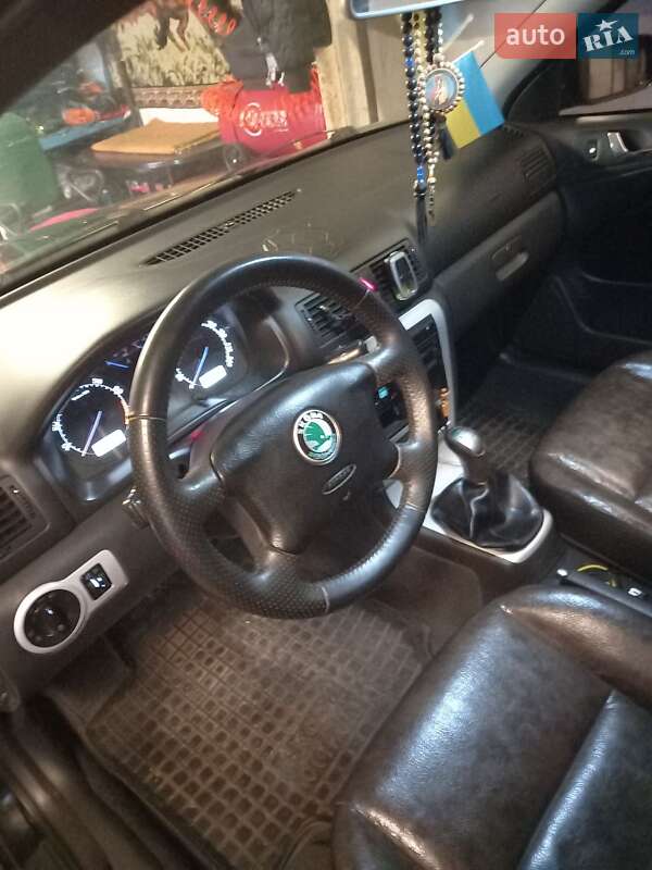 Ліфтбек Skoda Octavia 2003 в Кременчуці