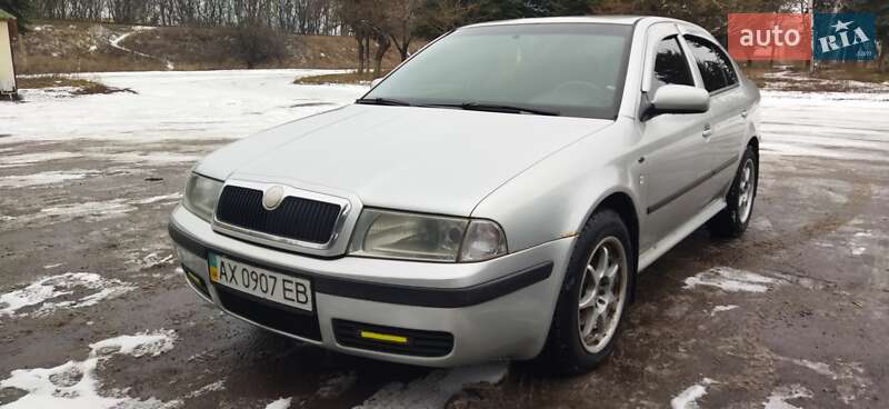 Лифтбек Skoda Octavia 2001 в Великом Бурлуке