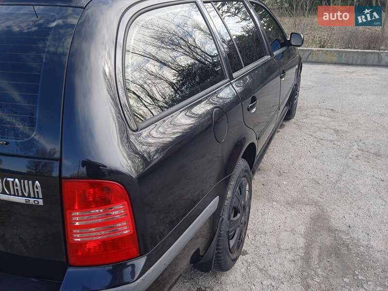 Універсал Skoda Octavia 2001 в Дніпрі