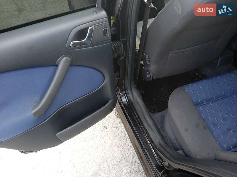 Універсал Skoda Octavia 2001 в Дніпрі