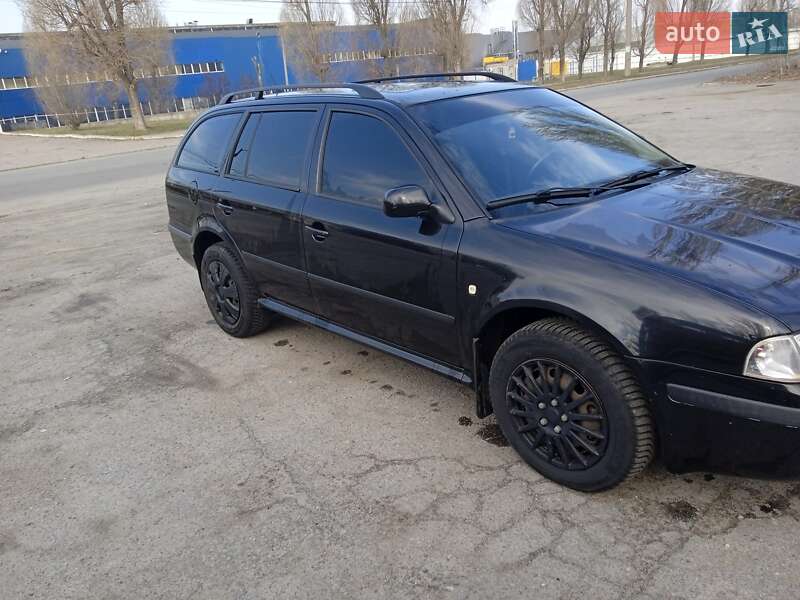 Універсал Skoda Octavia 2001 в Дніпрі