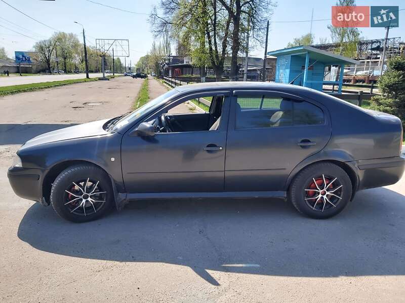 Ліфтбек Skoda Octavia 2003 в Чернігові