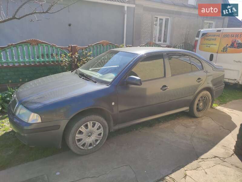 Лифтбек Skoda Octavia 2008 в Гусятине