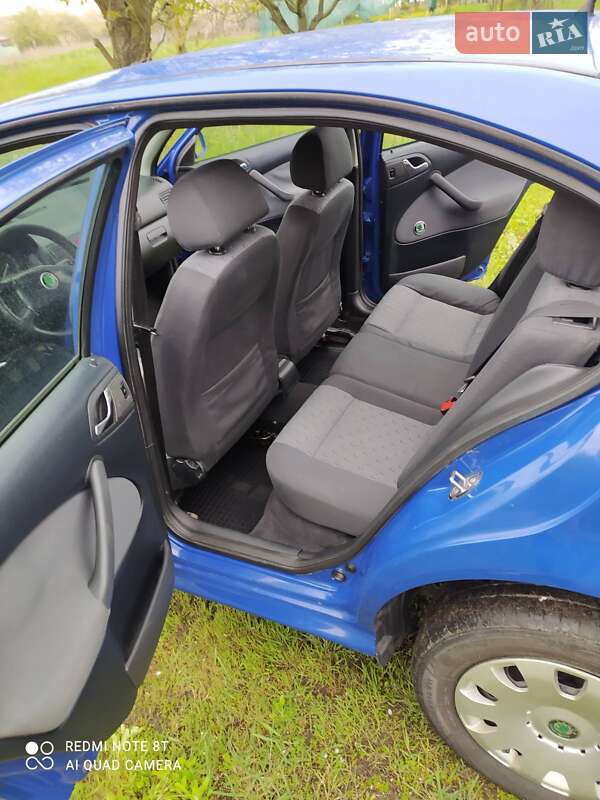 Лифтбек Skoda Octavia 2006 в Ямполе