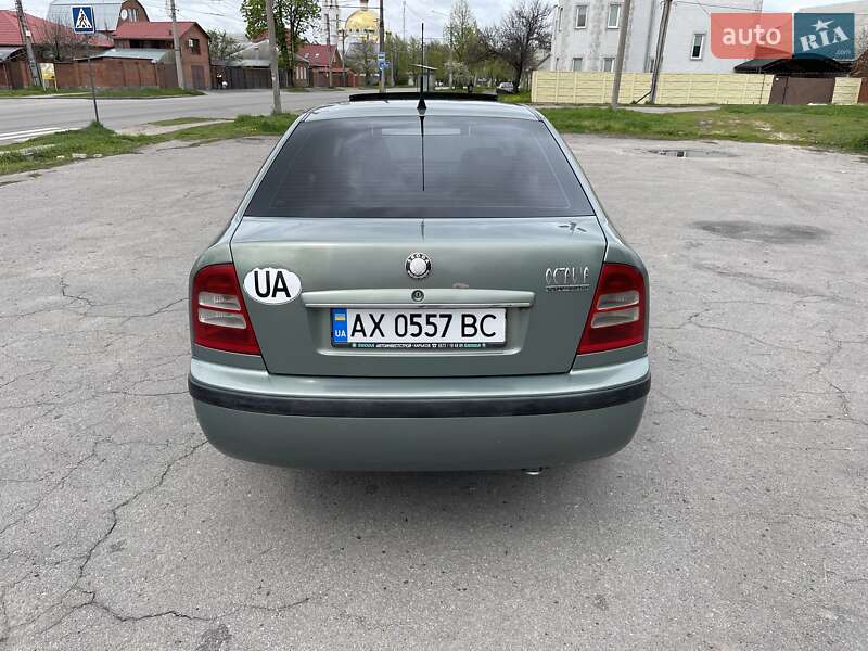 Лифтбек Skoda Octavia 2002 в Харькове