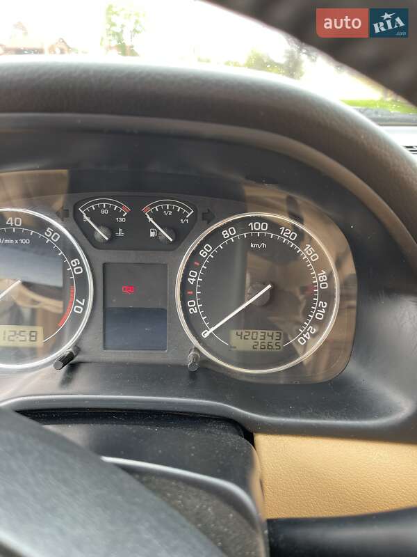 Лифтбек Skoda Octavia 2002 в Харькове