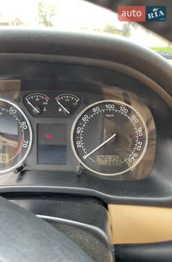 Лифтбек Skoda Octavia 2002 в 