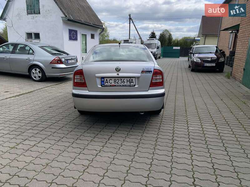 Лифтбек Skoda Octavia 2001 в Луцке