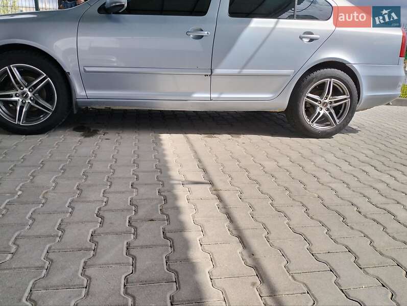 Ліфтбек Skoda Octavia 2009 в Кам'янець-Подільському фото 9 Ліфтбек Skoda Octavia 2009 в Кам'янець-Подільському
