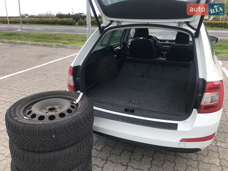 Универсал Skoda Octavia 2016 в Черноморске