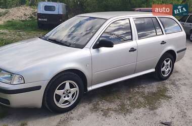 Универсал Skoda Octavia 2004 в Шумске