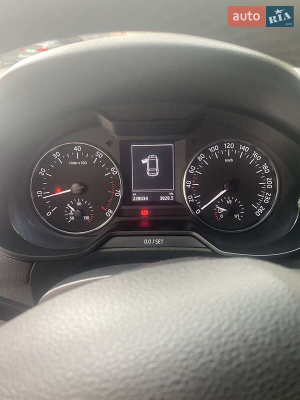 Универсал Skoda Octavia 2014 в Кривом Роге
