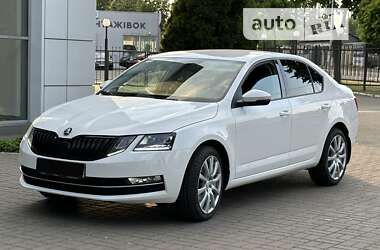 Лифтбек Skoda Octavia 2017 в 