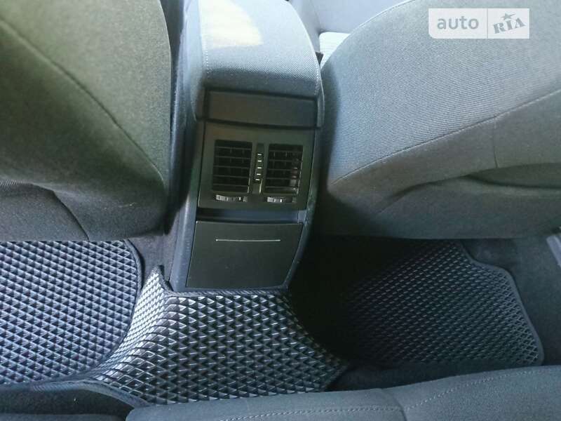 Універсал Skoda Octavia 2013 в Дрогобичі