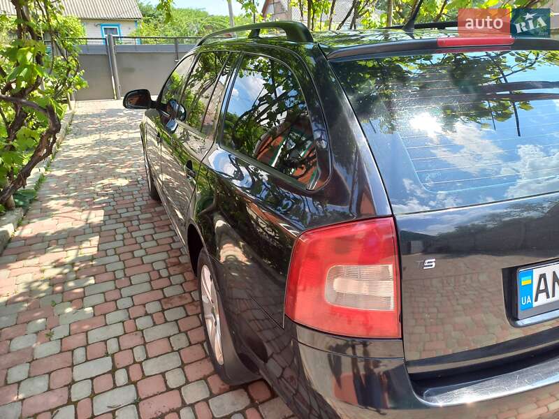 Універсал Skoda Octavia 2011 в Черняхові