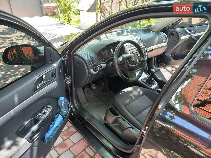 Універсал Skoda Octavia 2011 в Черняхові