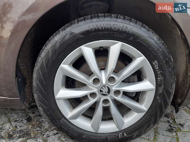 Универсал Skoda Octavia 2015 в Золочеве